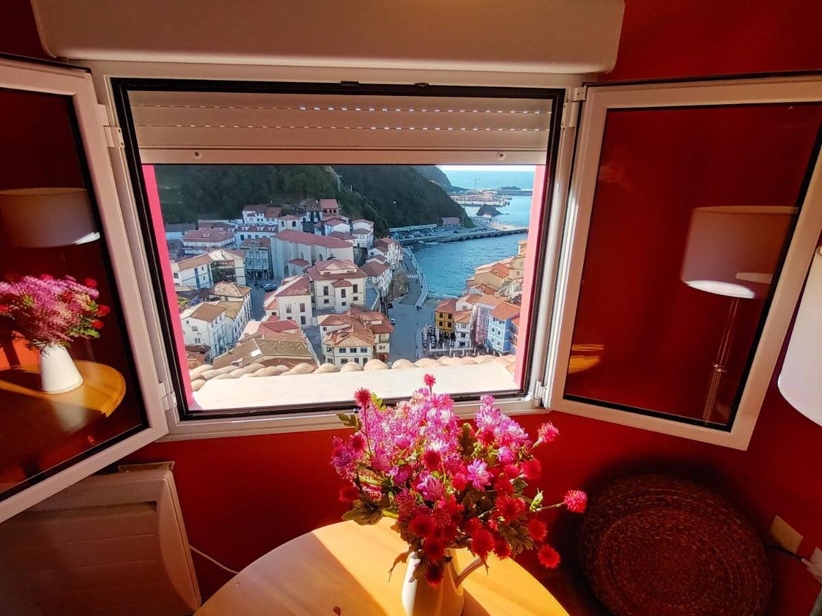 Apartamentos La Casa Del Pintor Cudillero Eksteriør billede