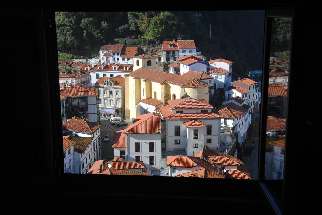 Apartamentos La Casa Del Pintor Cudillero Eksteriør billede
